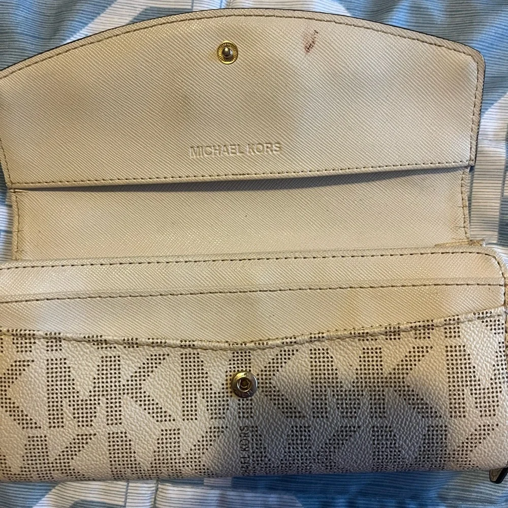 Michael Kors wallet for women’s - Picture 4 of 8